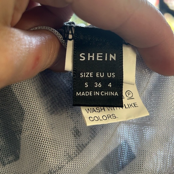 SHEIN Statue Of Liberty Sheer Mesh Graphic Top Women's Size Small y2k 90s - Picture 5 of 5